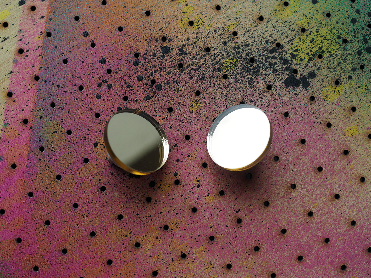 HANDMADE Dotty & Lively nappikorvikset, akryyli eri värejä