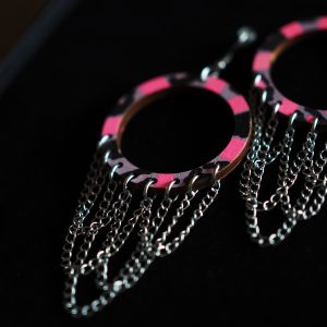 HANDMADE Happy & So Fabulous korvakorut, lila-neon-musta