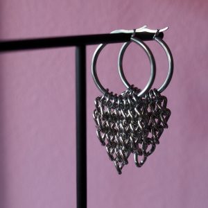 HANDMADE My Voice Is My Own -renkaat ketjuilla