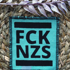 ROSKA ART "FCK NZS" - kangasmerkki, turkoosi