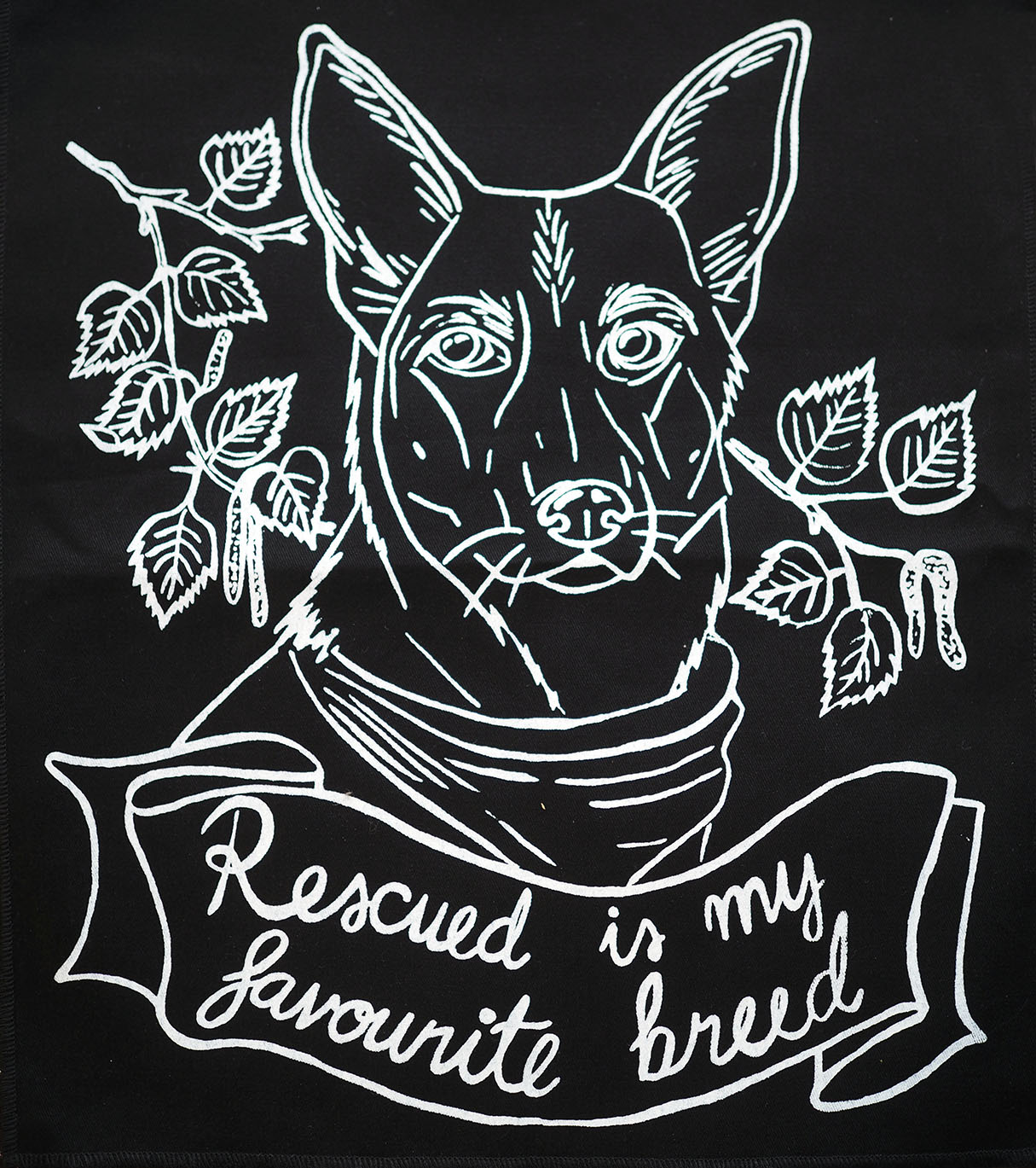 ROSKA ART "Rescued is my favourite breed " - kangasmerkki selkään, eri värejä