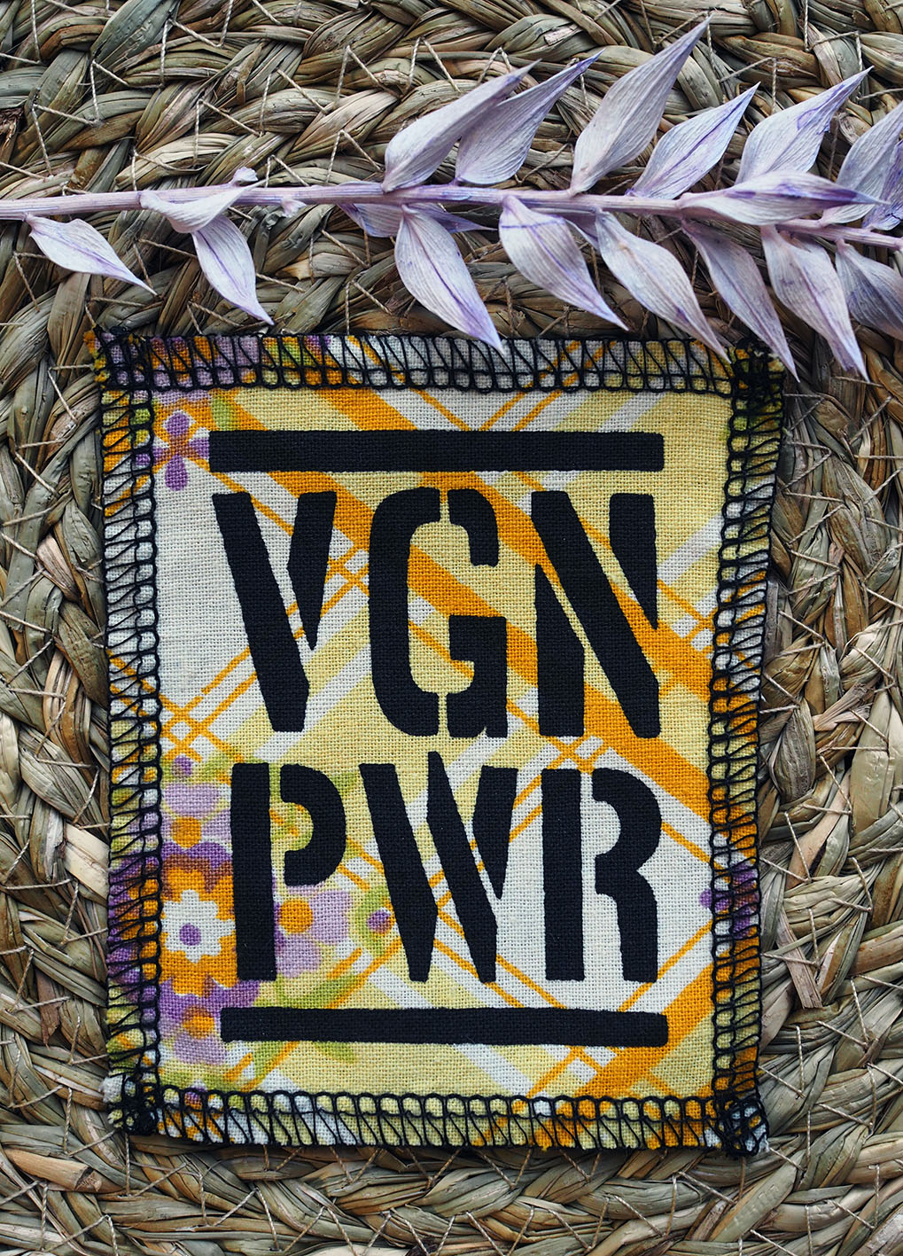 ROSKA ART "VGN PWR" - kangasmerkki - eri värejä - Image 2