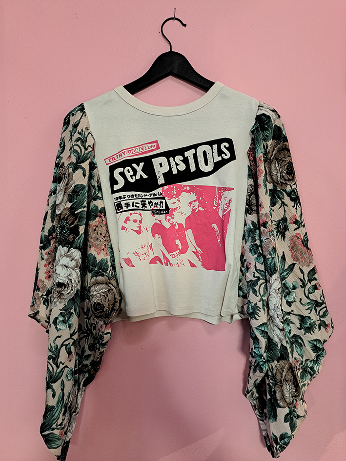 UPCYCLED Sex Pistolsin paita