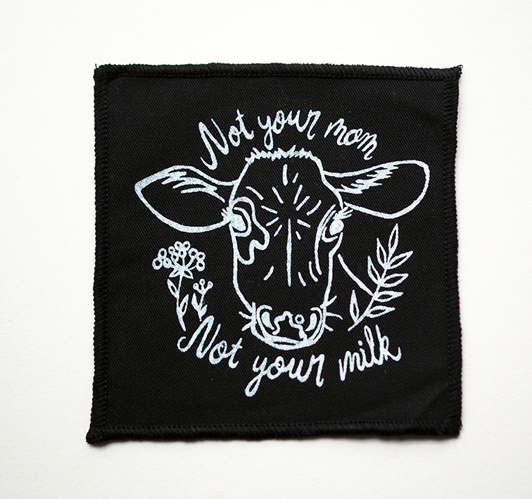 ROSKA ART "Not your mon, not your milk" - kangasmerkki - eri värejä